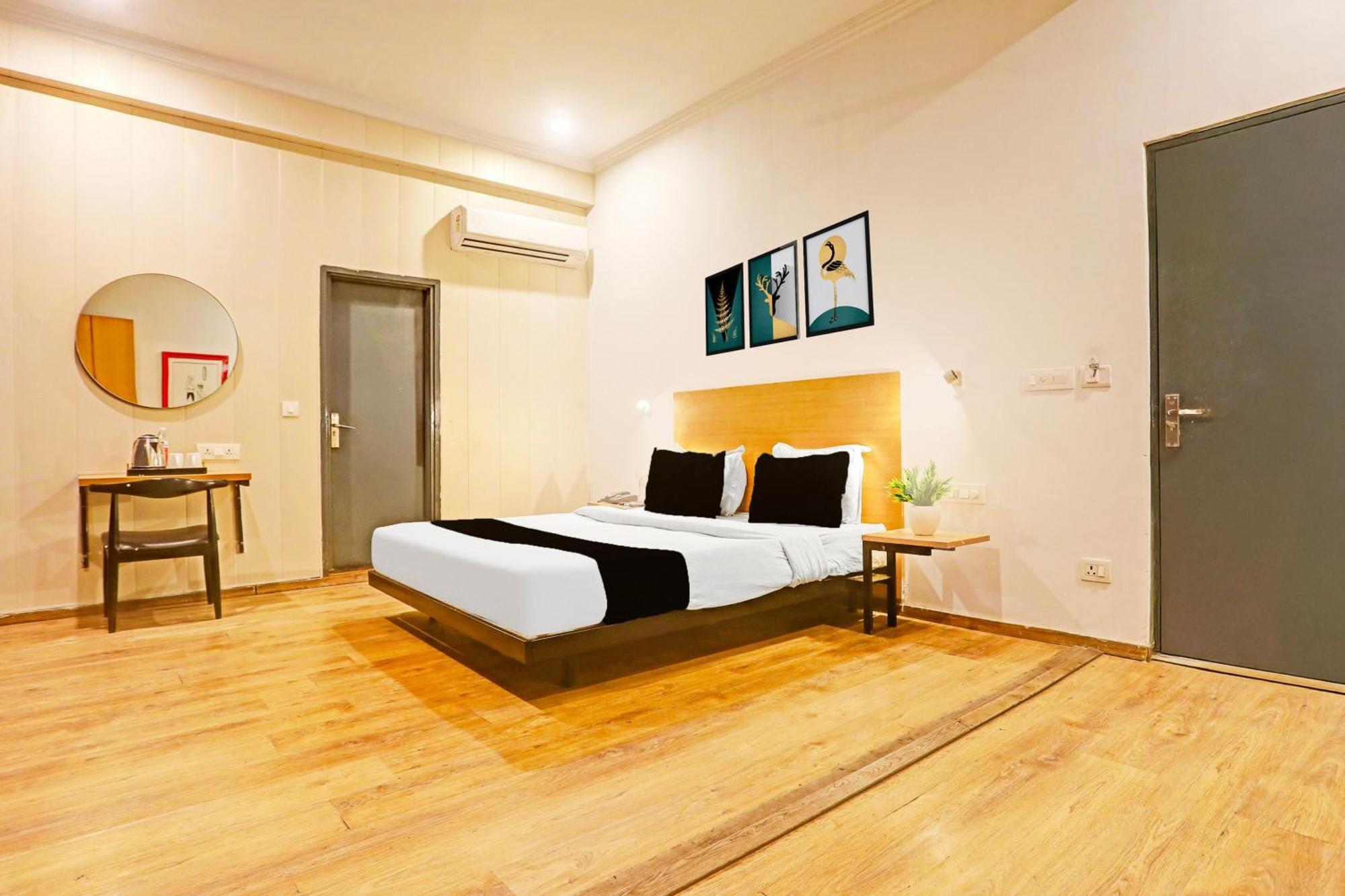 Super Townhouse Vijay Khand Gomti Nagar Lakhnau Kültér fotó
