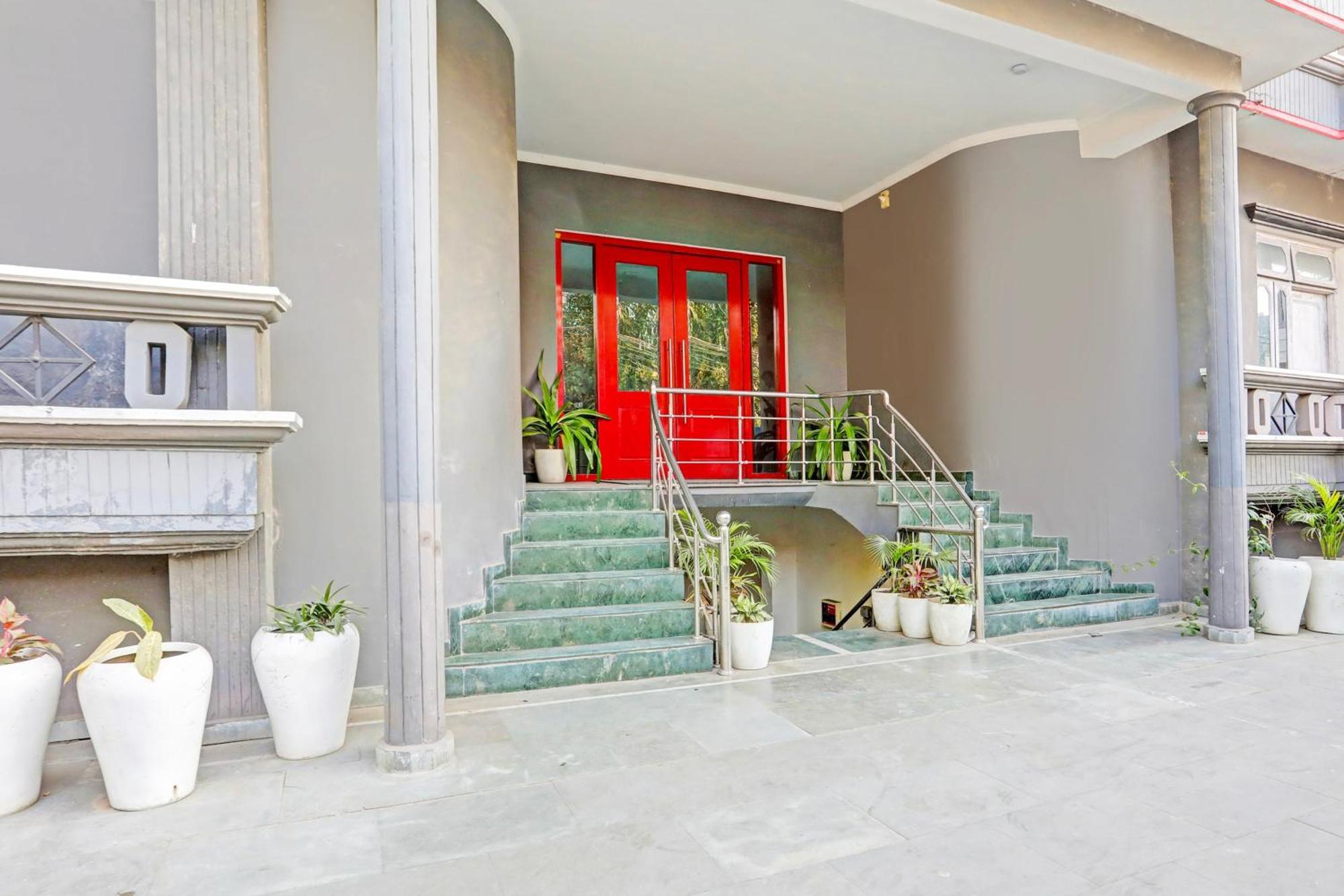 Super Townhouse Vijay Khand Gomti Nagar Lakhnau Kültér fotó