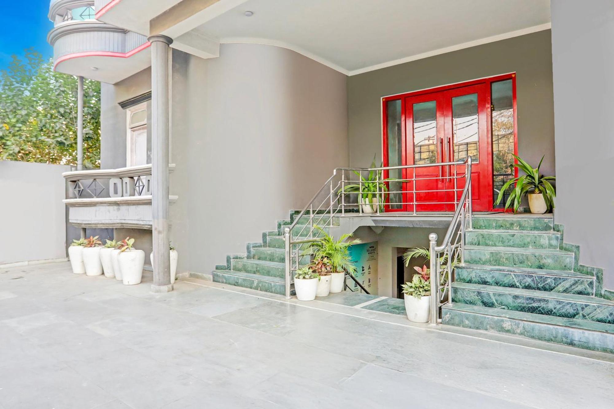 Super Townhouse Vijay Khand Gomti Nagar Lakhnau Kültér fotó